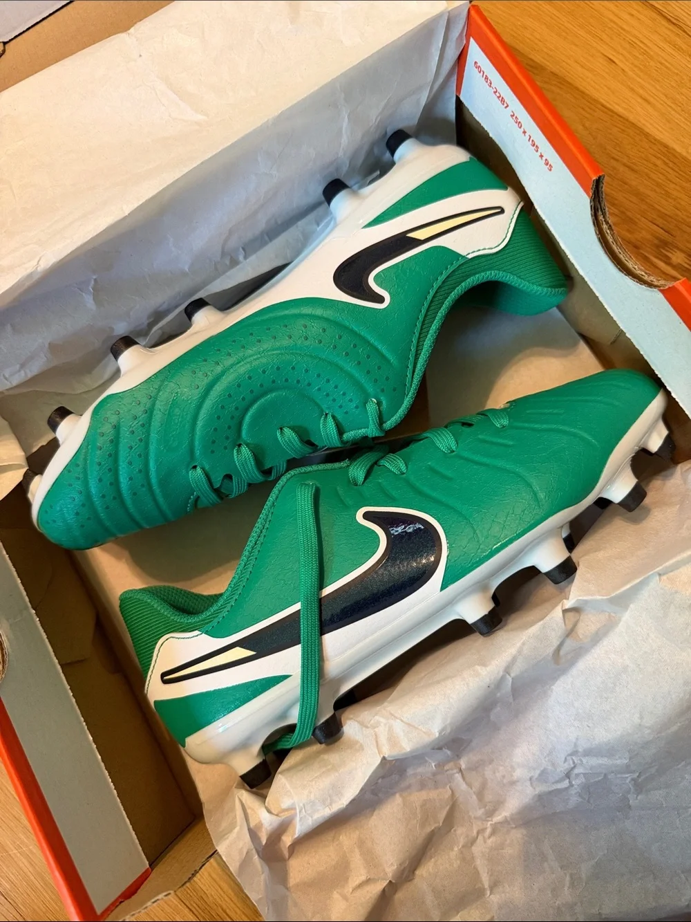 NIB NIKE Jr Legend 10 Academy FG/MG LV8 Green Soccer Cleats - Performance 🥅⚽️🏆